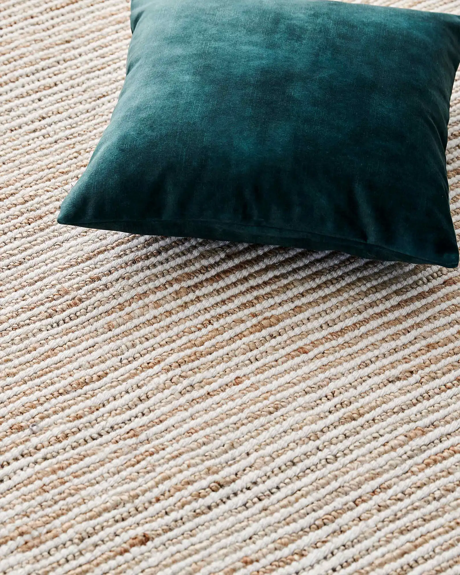 Ava Cushion - Emerald - Image 2