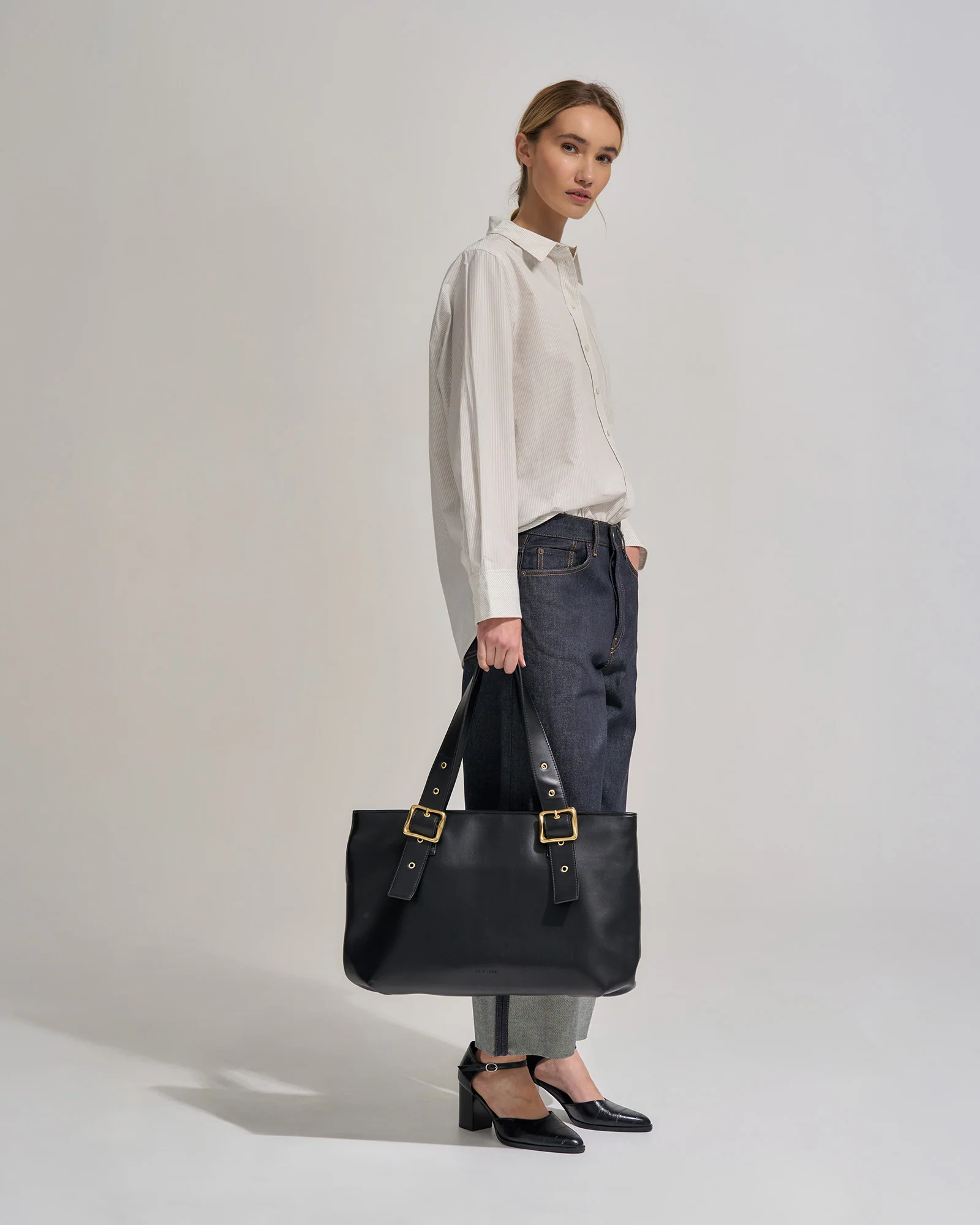 Everyday East-West Weekender - Black - Image 5