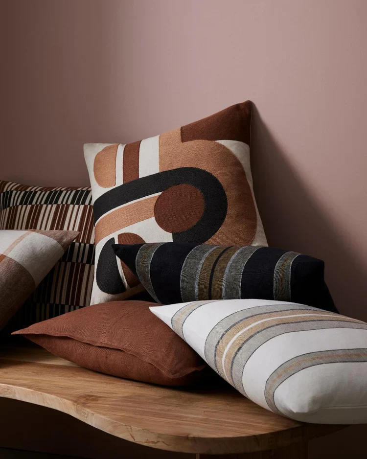 Franco Cushion - Shadow - Image 3