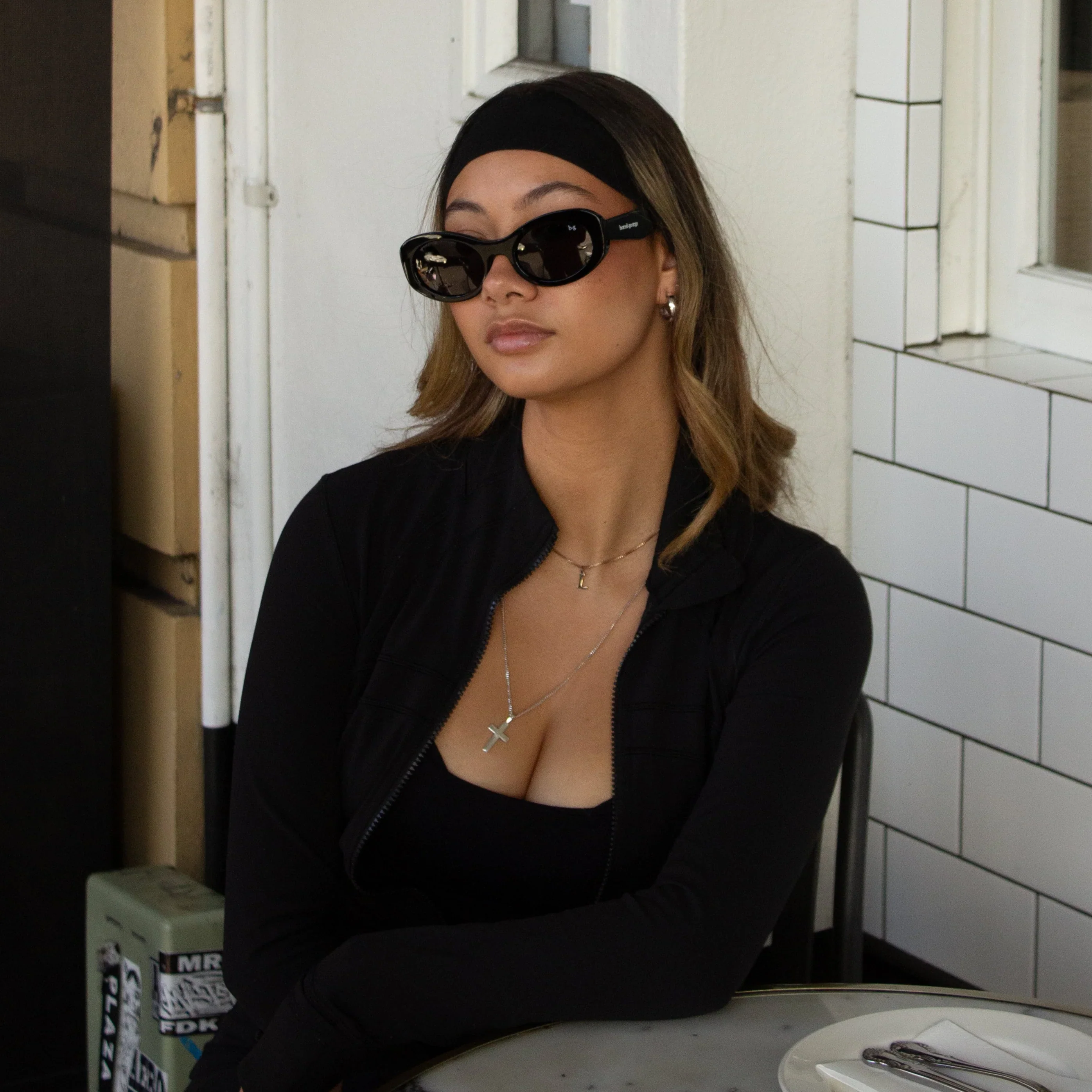Kylie - Black - Image 4