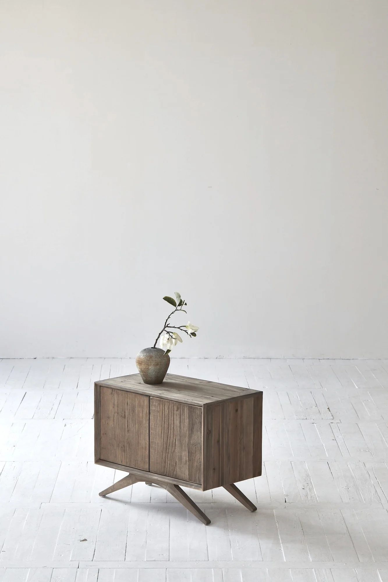 SANTOS BEDSIDE TABLE - Image 4